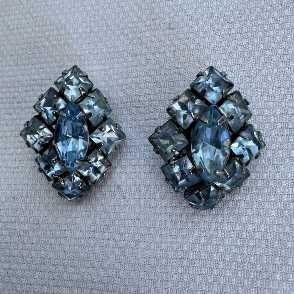Vintage Prong-set Blue Rhinestone Clip-on Earrings